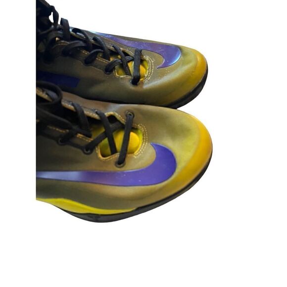 NIKE KOBE8 SYSTEM MC MAMBACURIAL SNEAKER